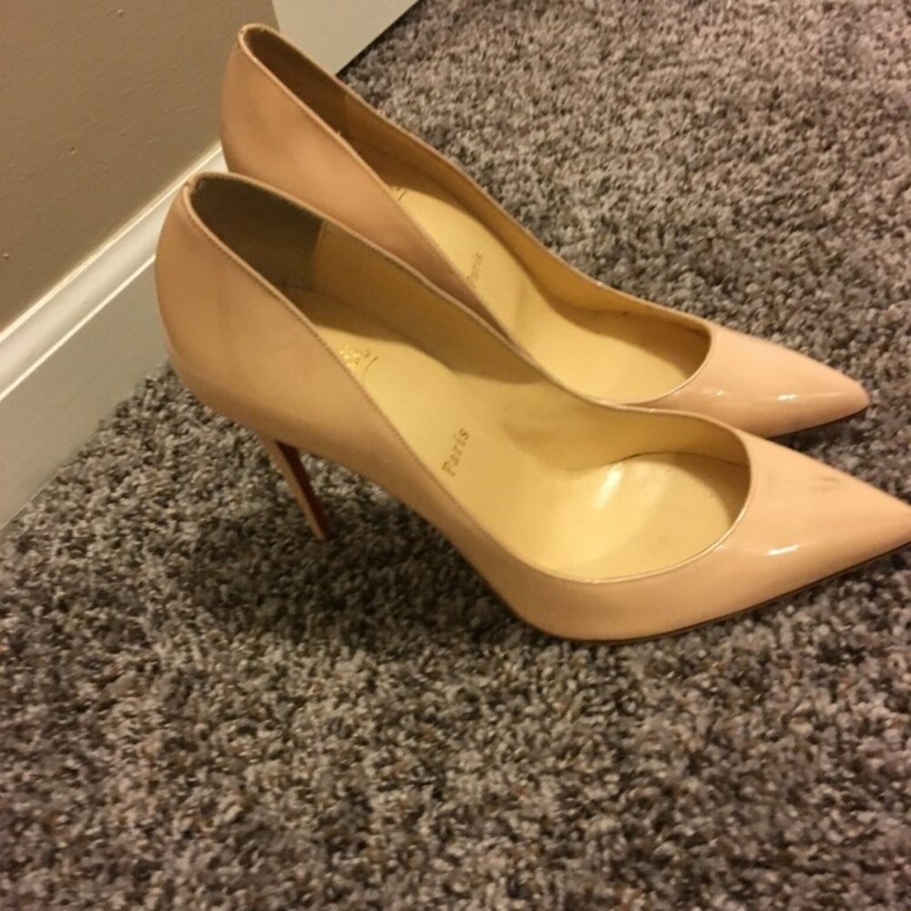 Size 42 (us 10) pigalle  tan colored red bottom.
